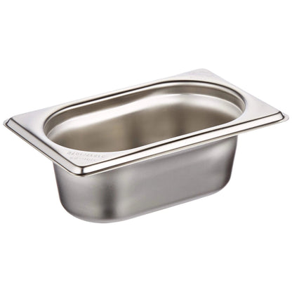 141788 - Lacor 66965Z enë prej çeliku inox 1/9, me përmasa 176 × 108 × 65 mm, ideale për ruajtje dhe servirje ushqimi.